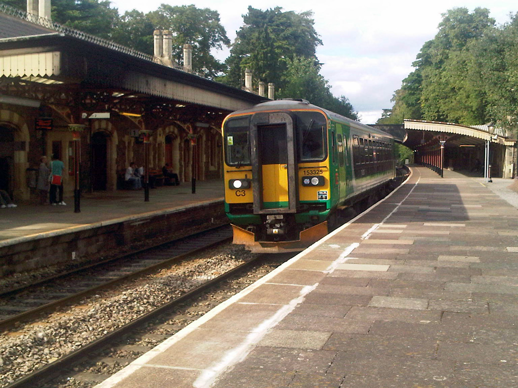 No.153325 at Great Malvern