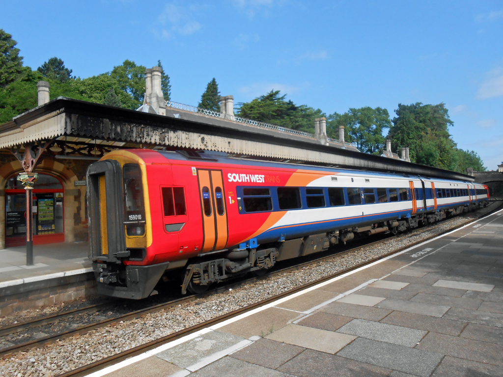 No.159018 at Great Malvern